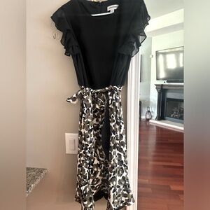 Women’s cute dress that flows!